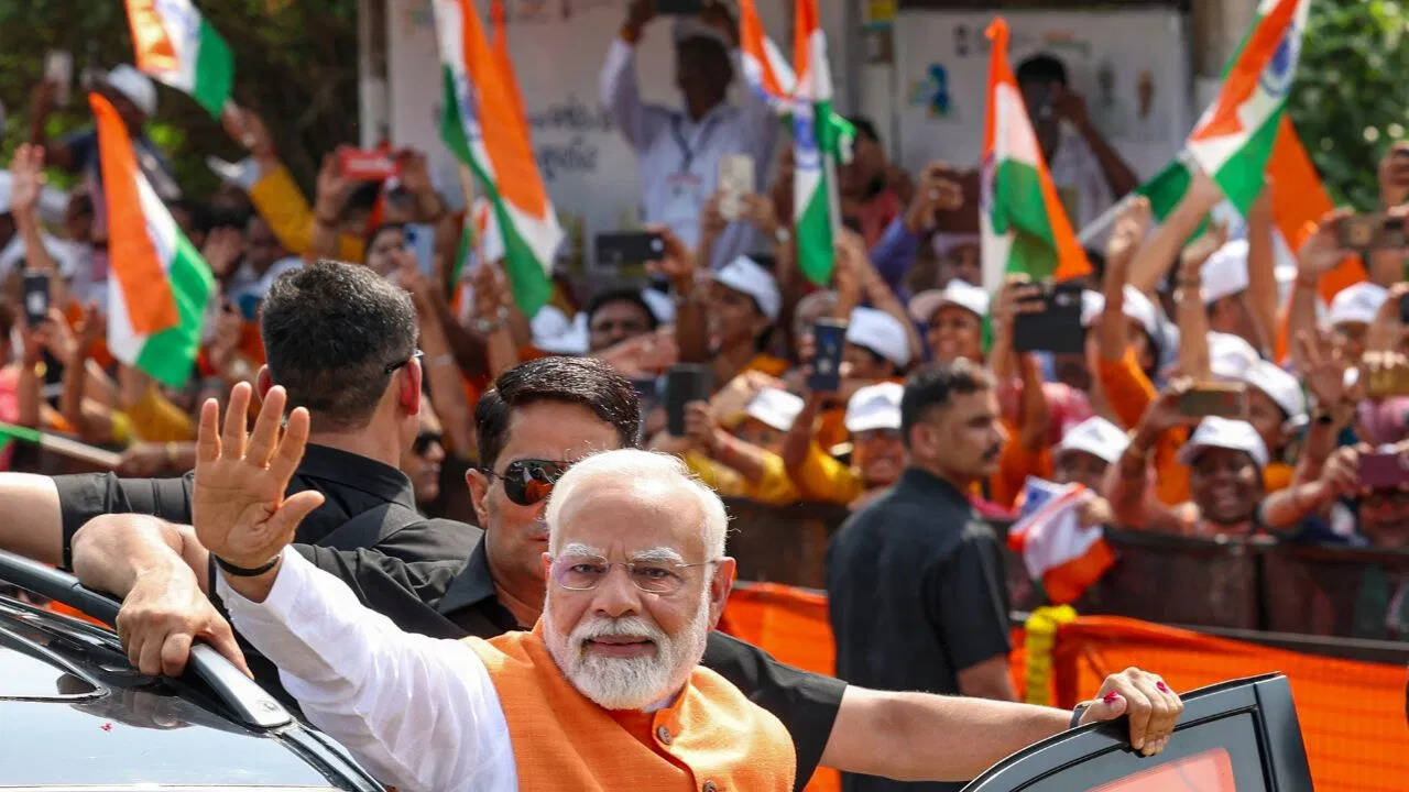 नरेंद्र मोदी