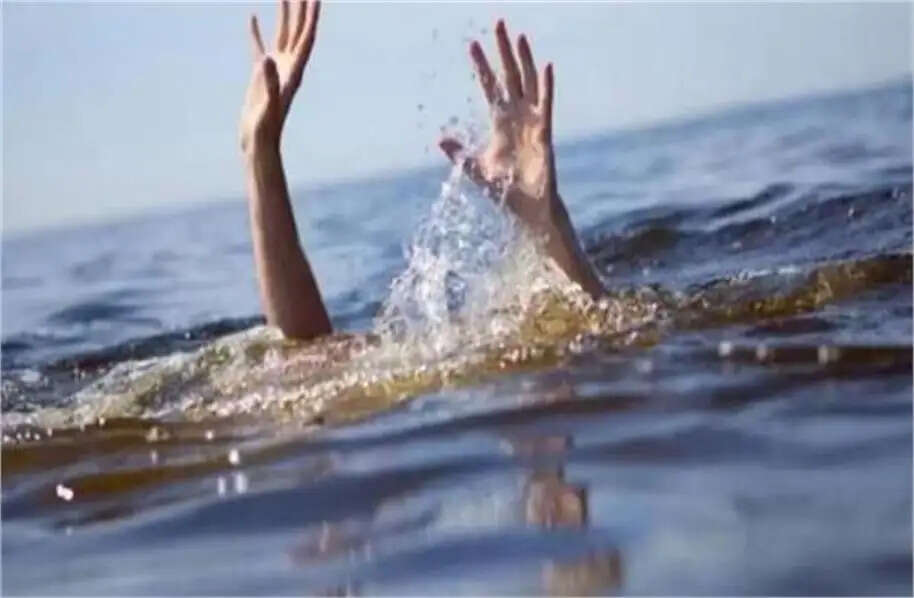drown