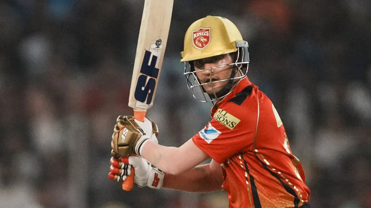 Priyansh Arya Century