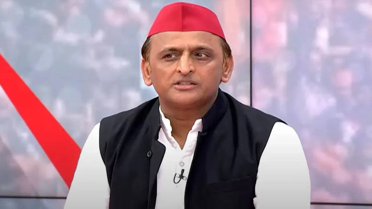 अखिलेश यादव